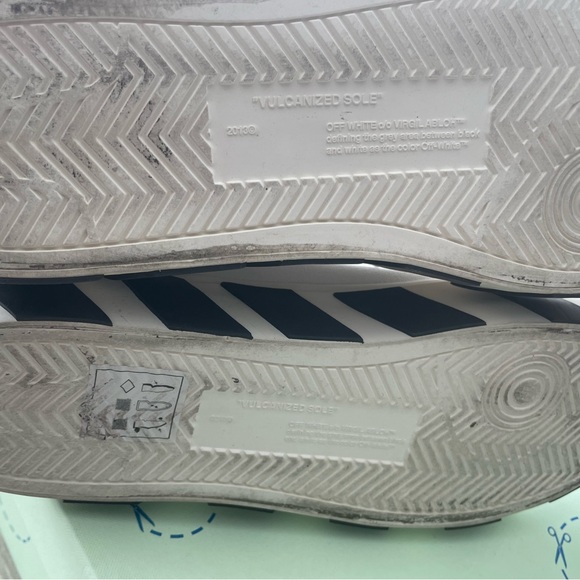Off-White Mid-Top Vulcanized - Picture 6 of 7